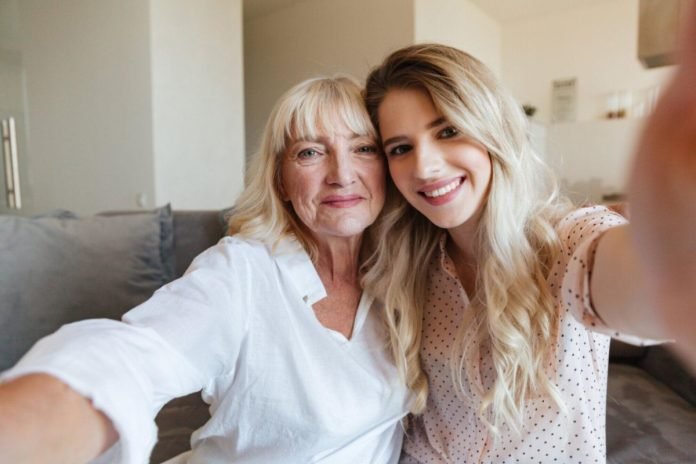 Expert Elderly Care Tips for Better Senior Living Experiences